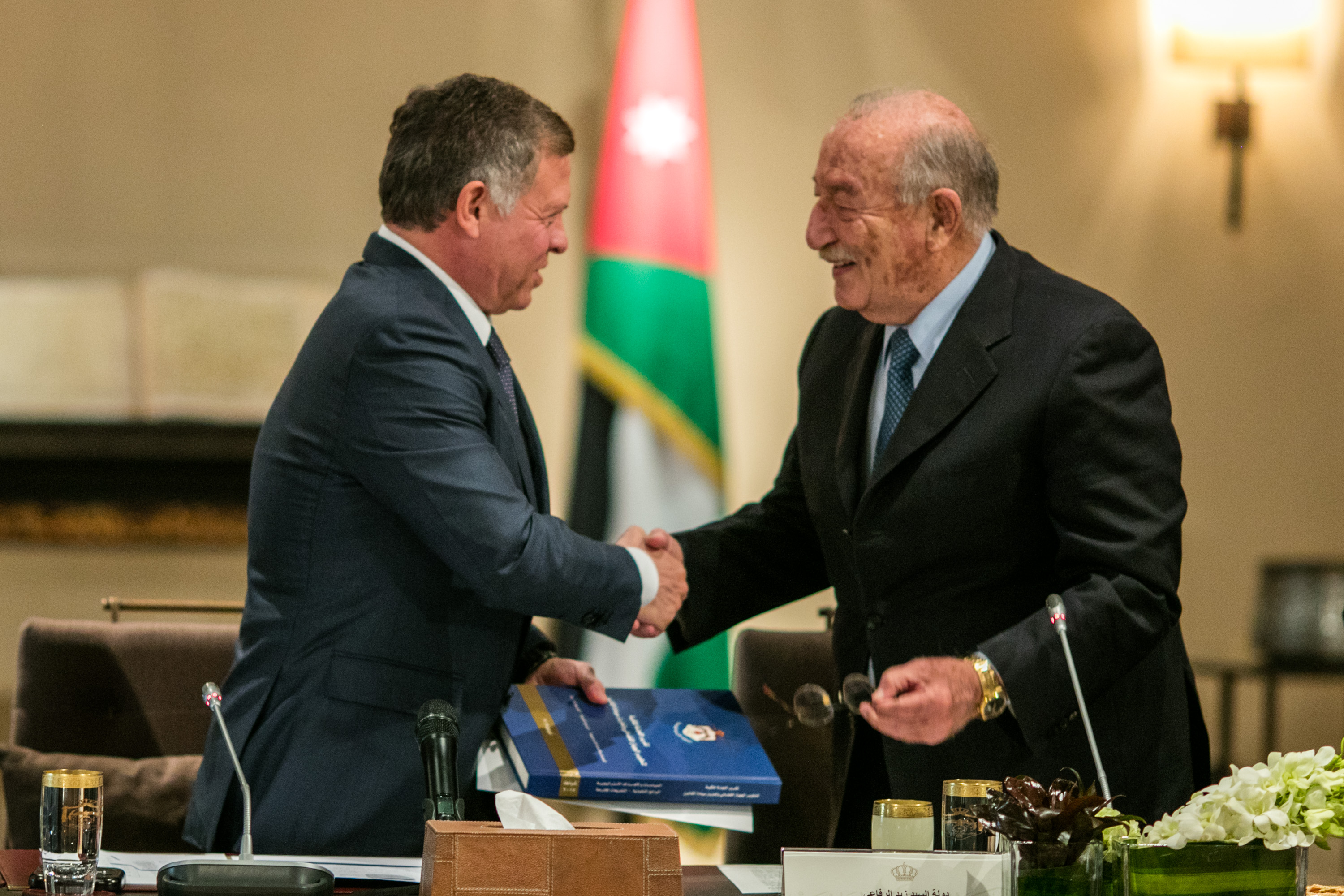 King receives report of the Royal Committee for Developing the Judiciary and Enhancing the Rule of Law