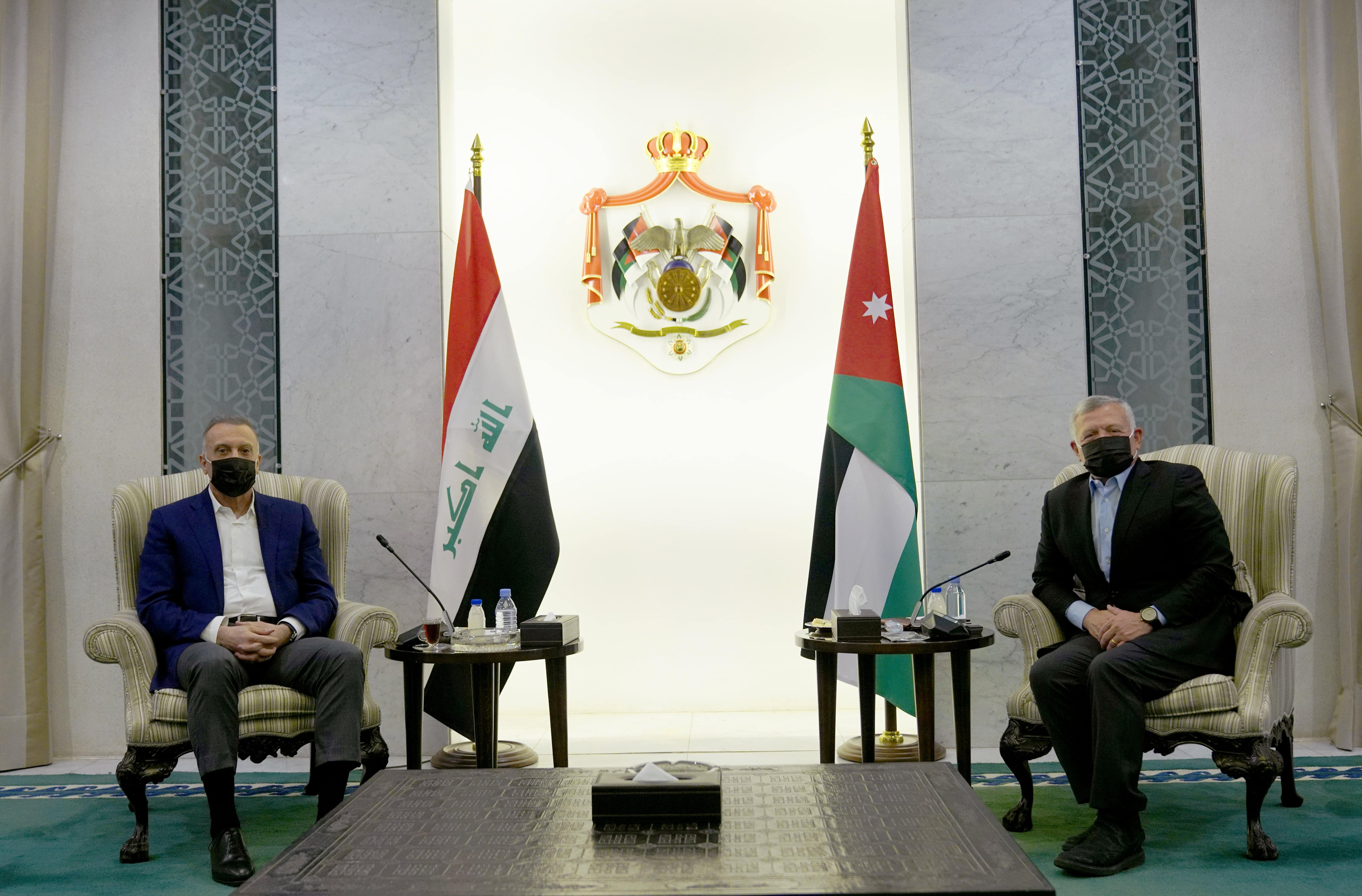 الملك يستقبل رئيس الوزراء العراقي