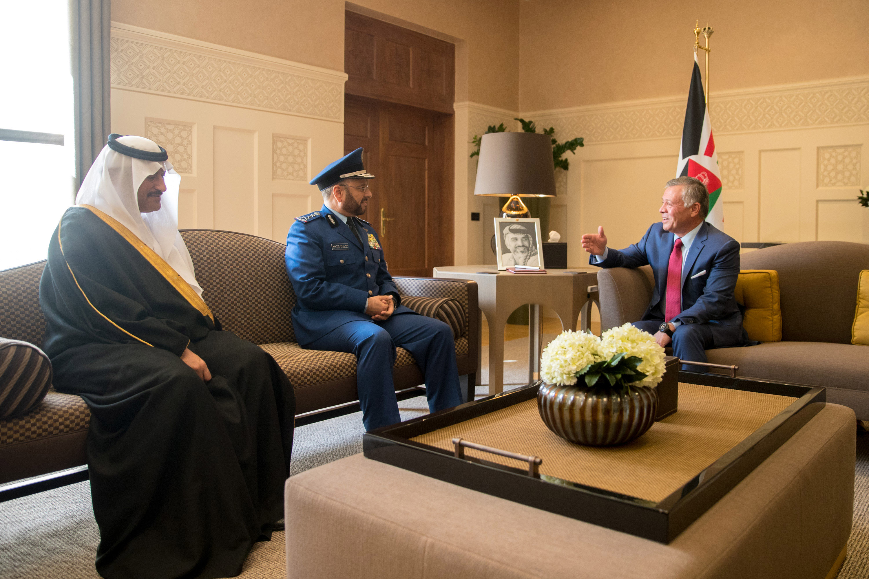 الملك يستقبل رئيس هيئة الأركان العامة&nbsp;للقوات المسلحة في المملكة العربية السعودية