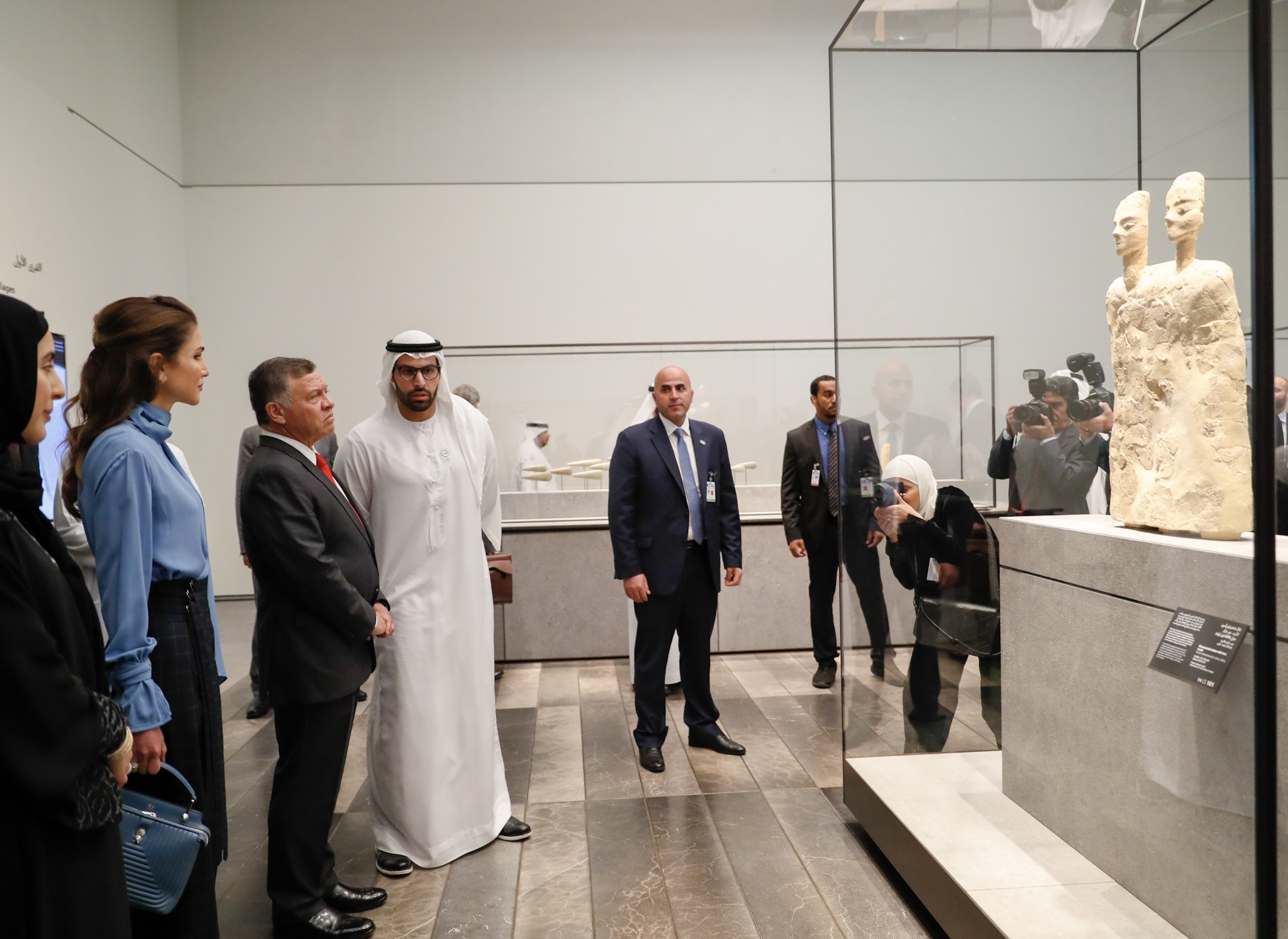 King, Queen visit Louvre Abu Dhabi
