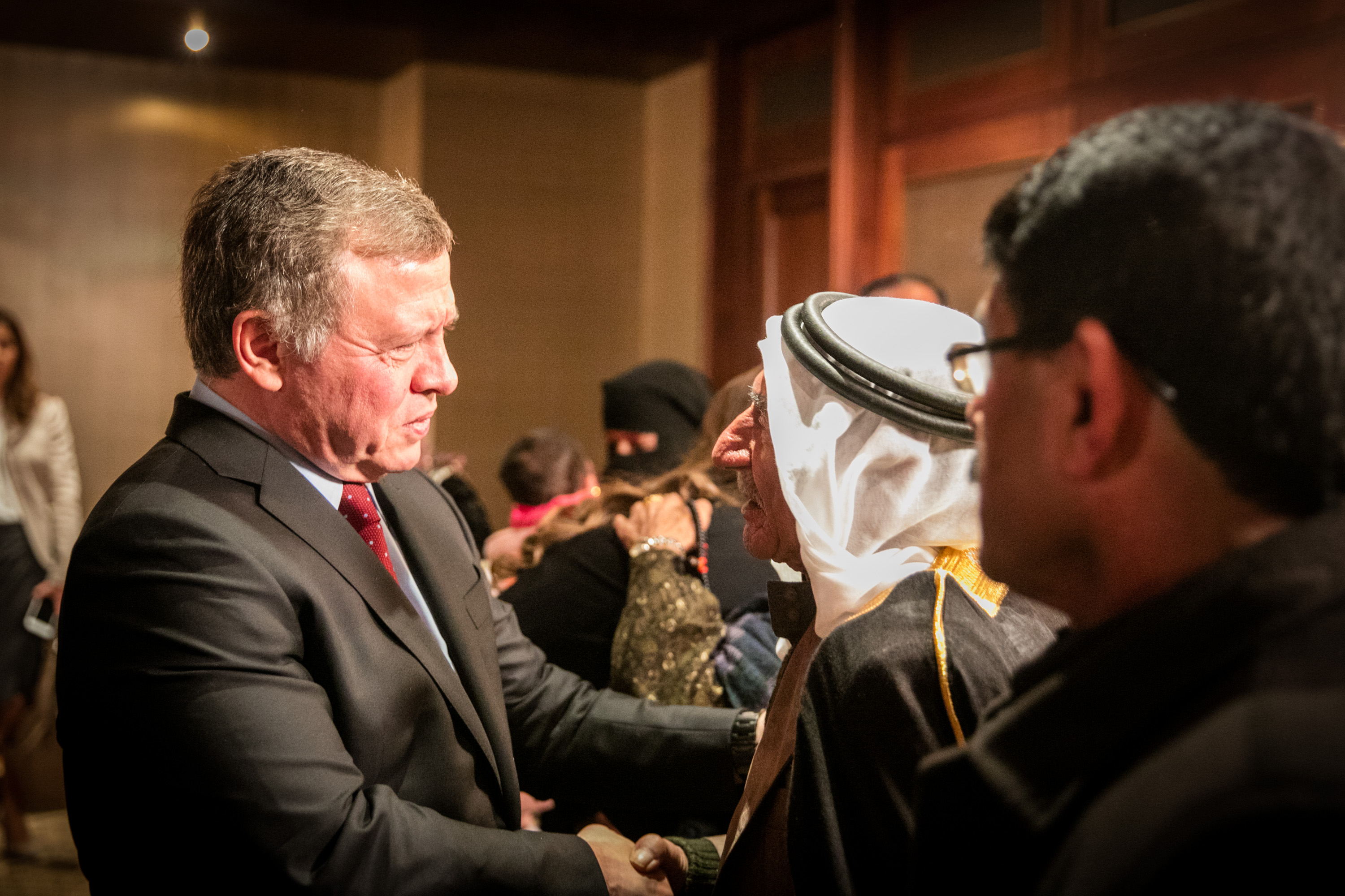 King meets families of martyrs