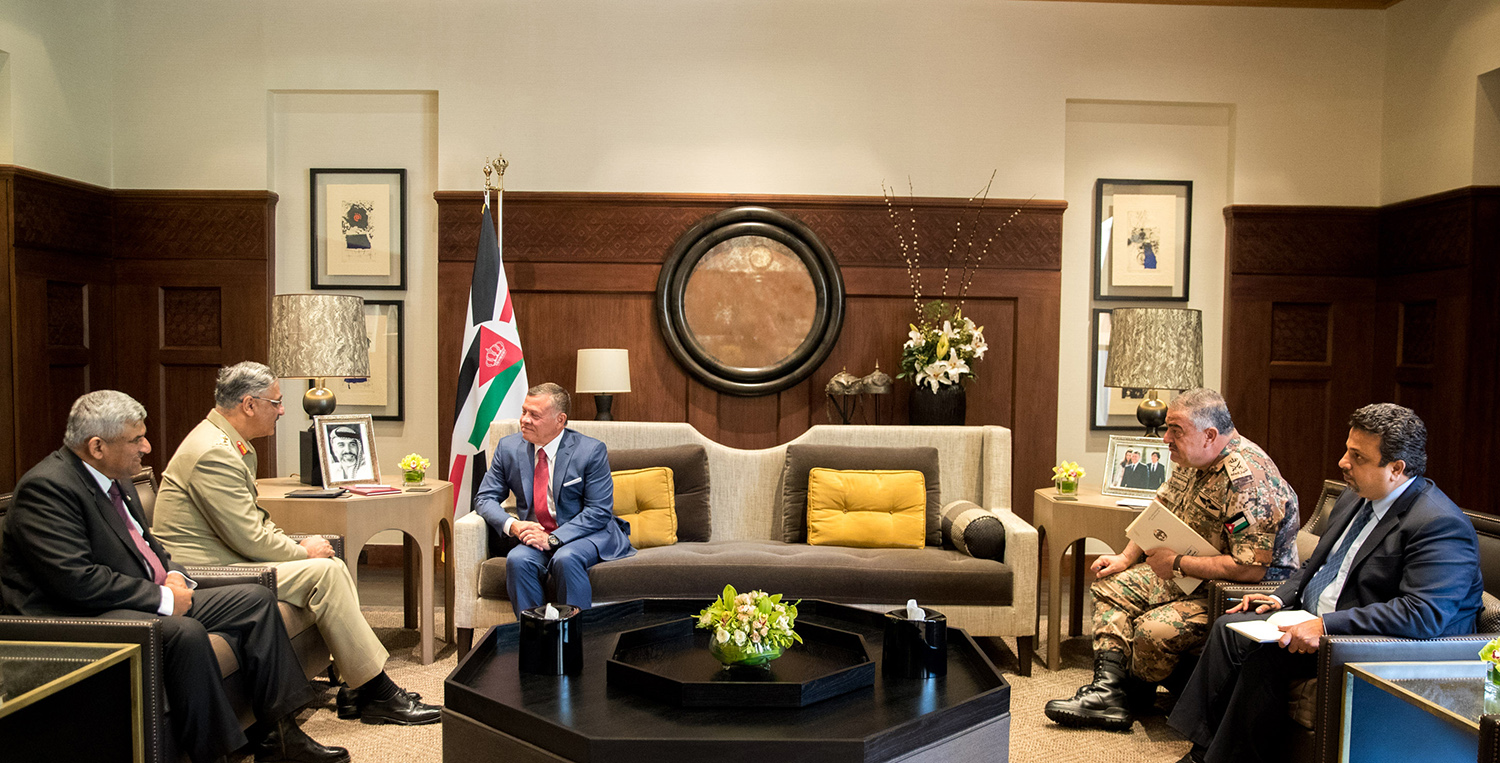 King receives chairman of joint chiefs of Pakistan Army 