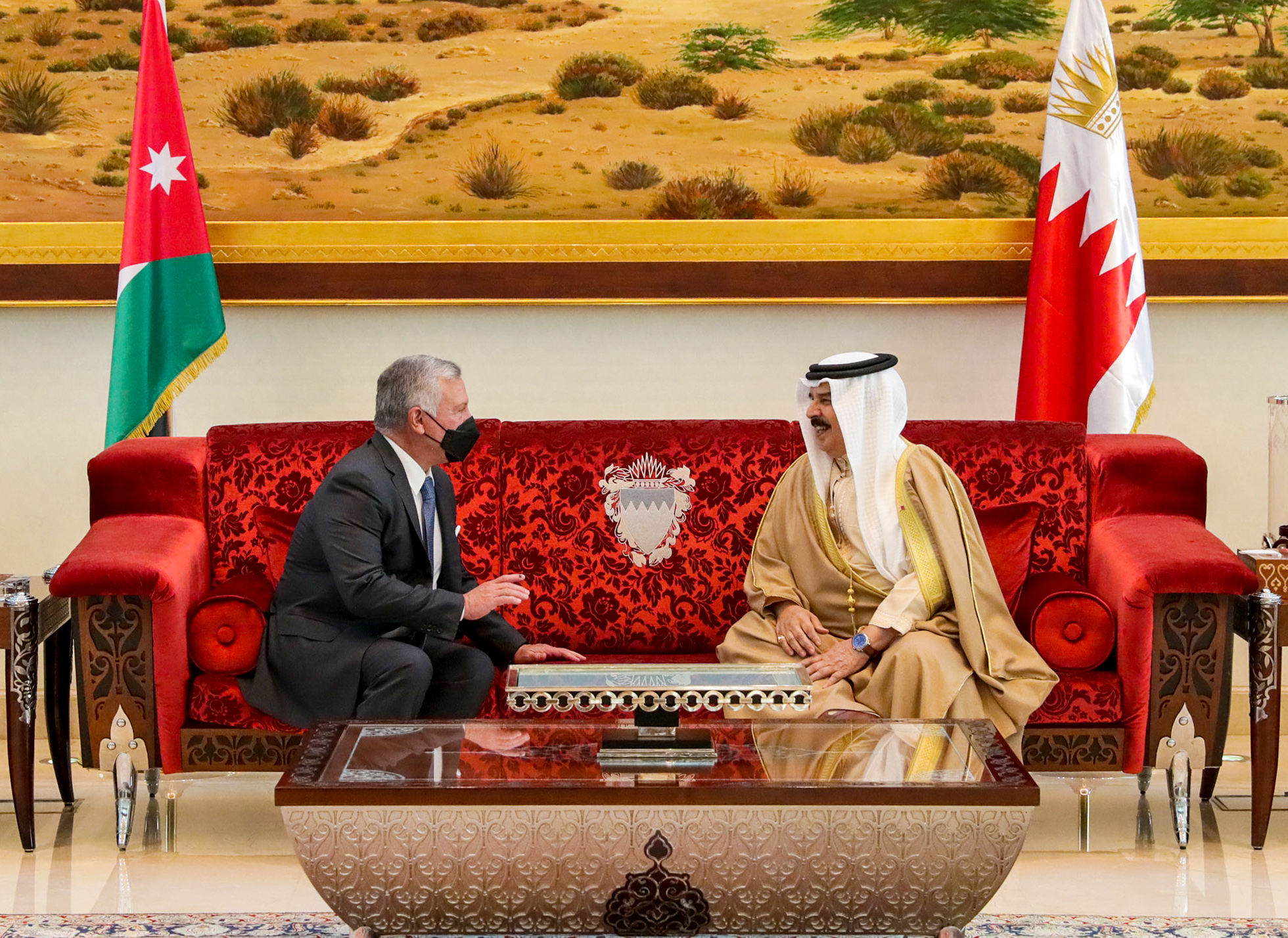 الملك يصل إلى البحرين