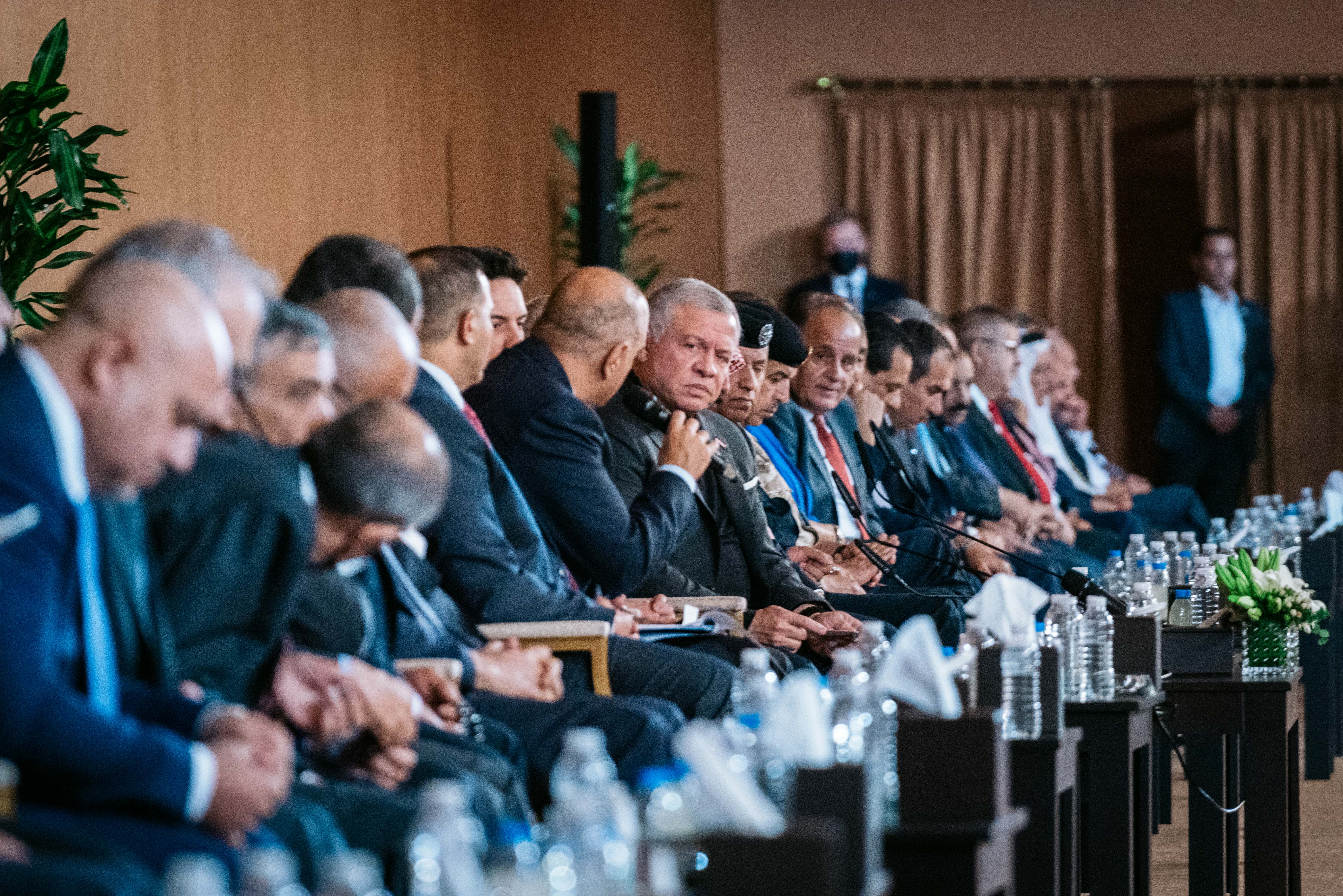 King visits Salt, meets Balqa leading figures