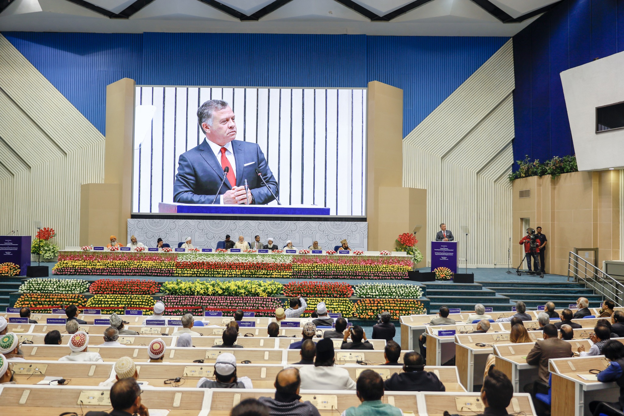 King delivers speech at conference on &lsquo;Islamic Heritage: Promoting Harmony and Coexistence&rsquo;