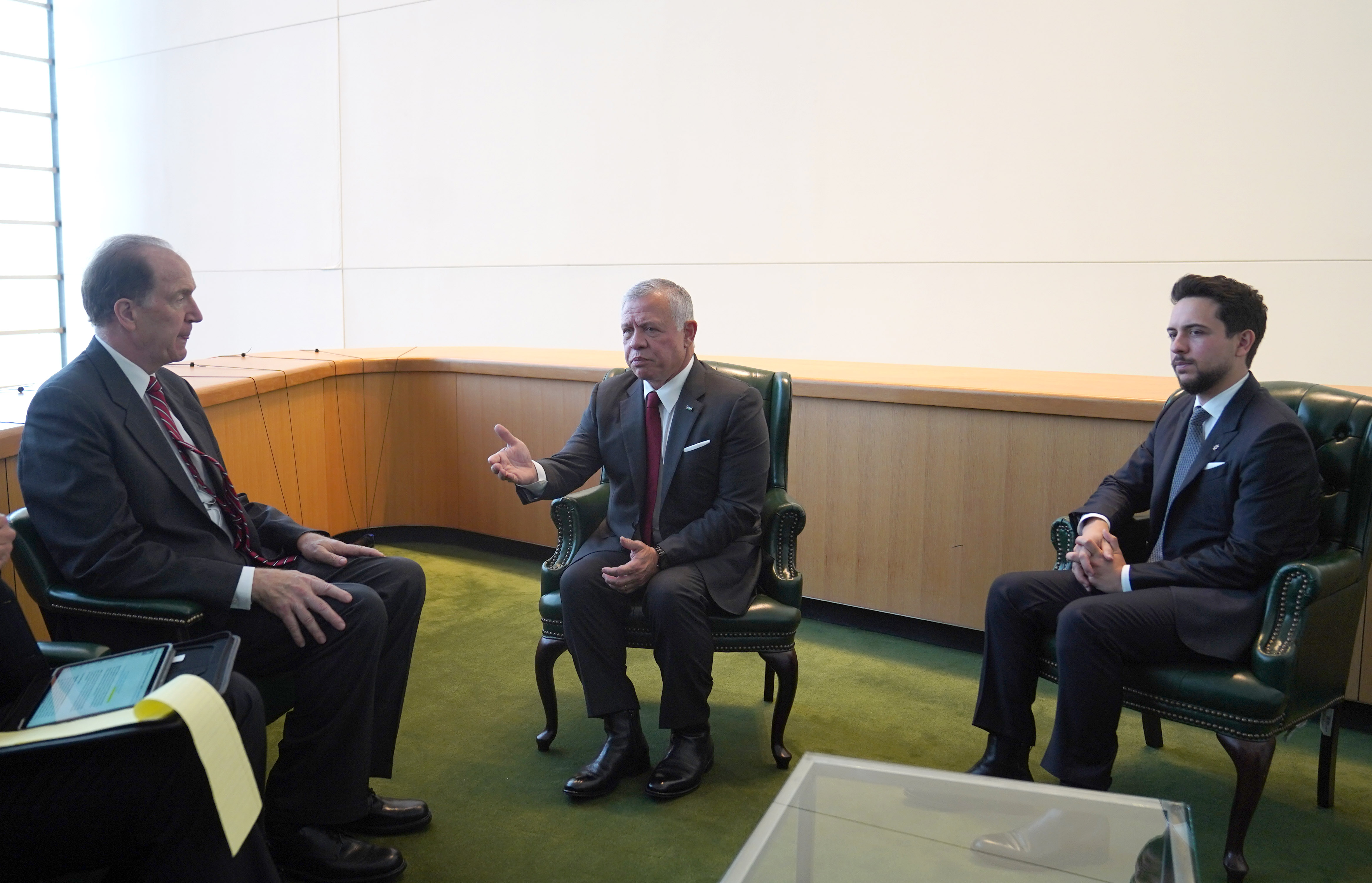 King discusses economic modernisation efforts with World Bank