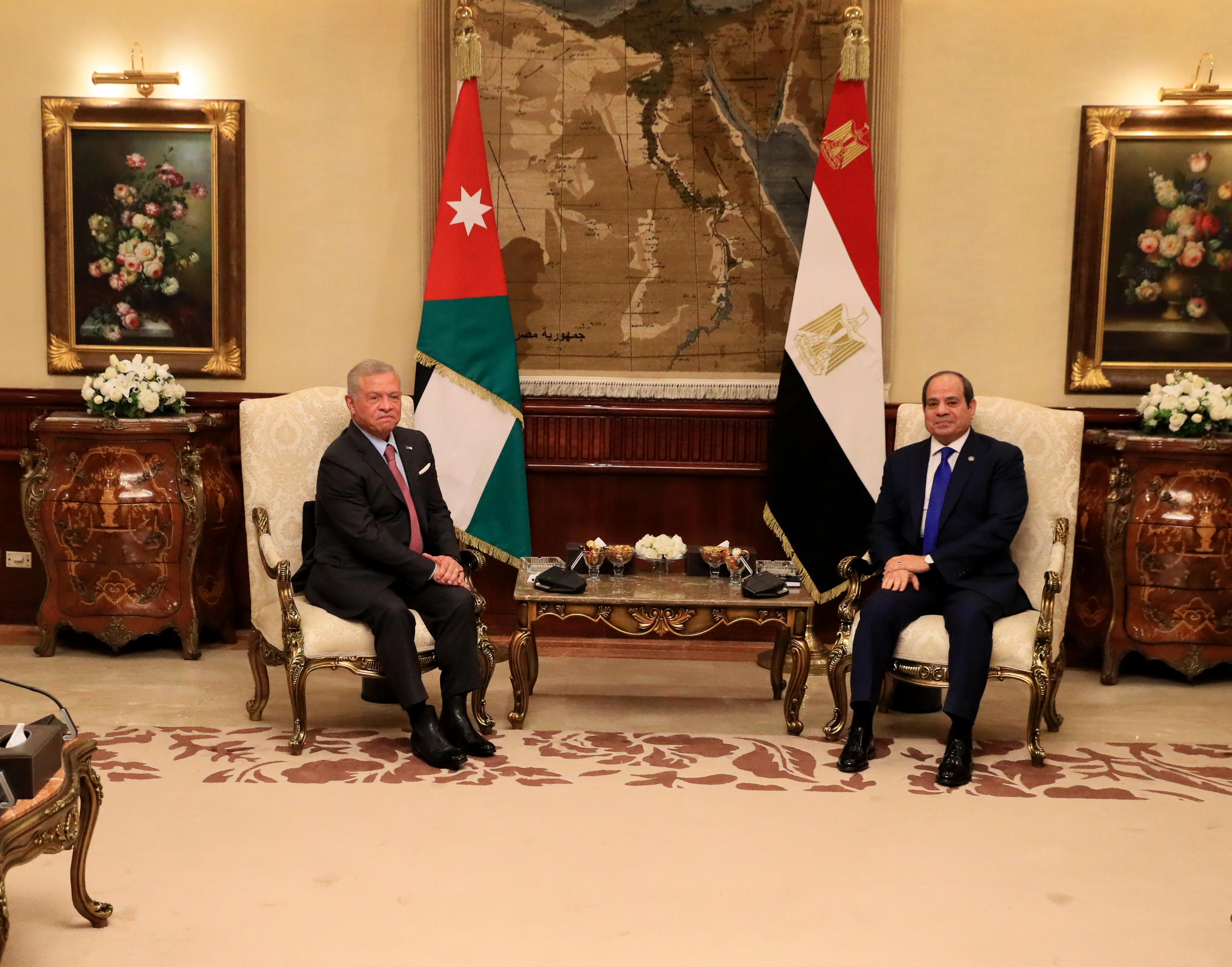 King, Egypt president renew call for ending war on Gaza, reaffirm solidarity with Lebanon