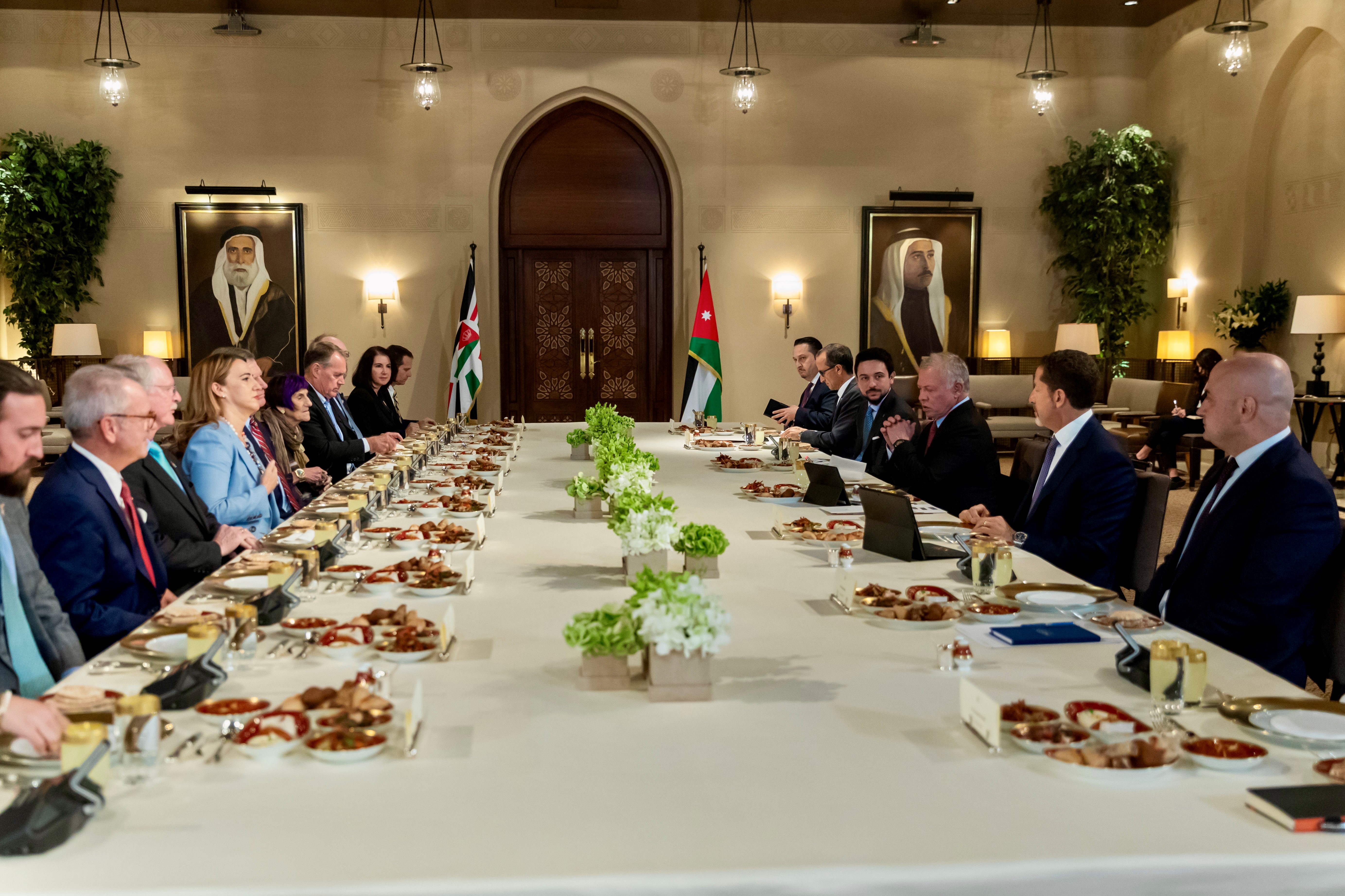 King urges ending all extremist Israeli hostilities against Palestinians