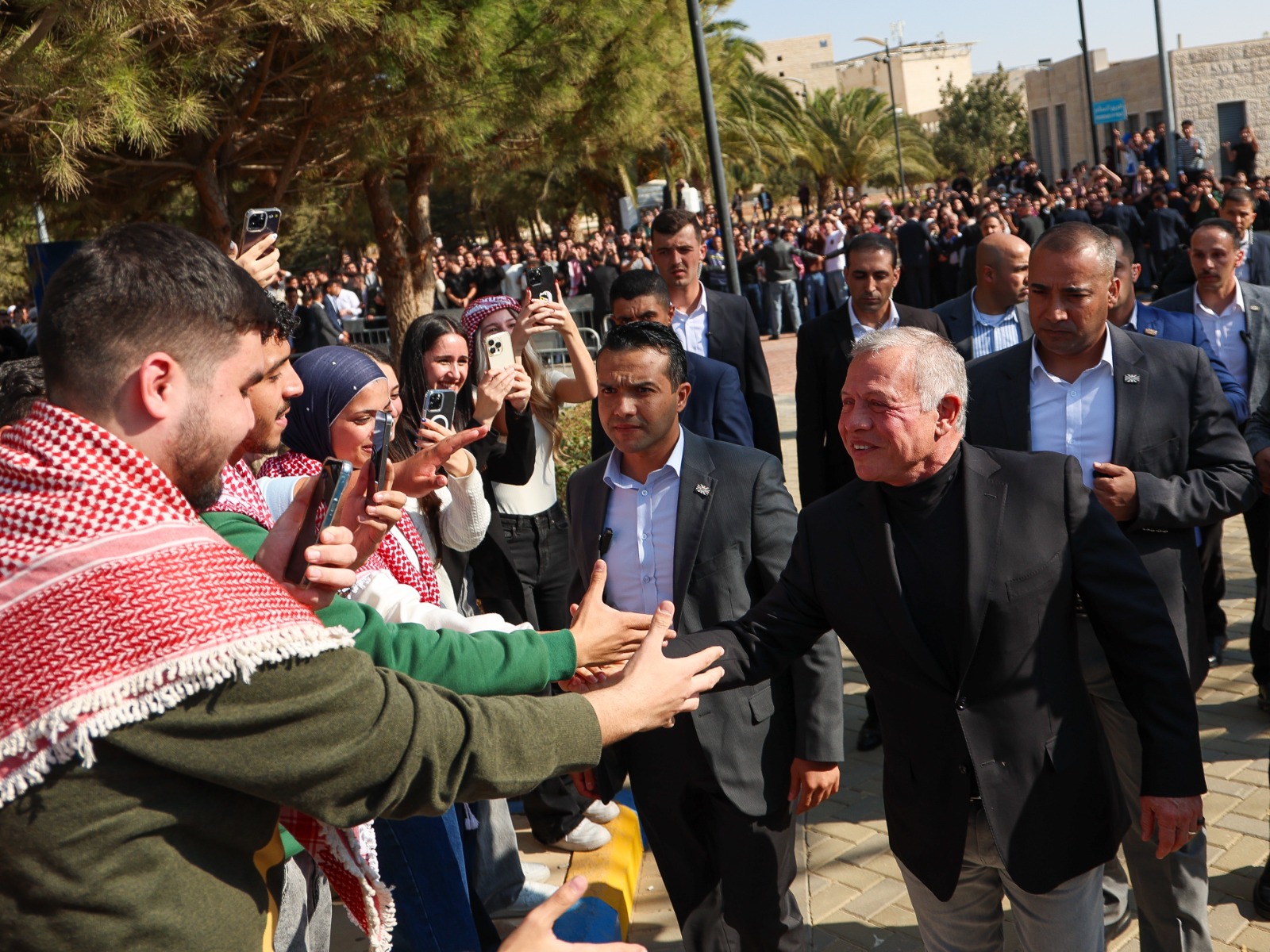 الملك يفتتح مجمع التكنولوجيا والبحث والابتكار في الجامعة الألمانية الأردنية