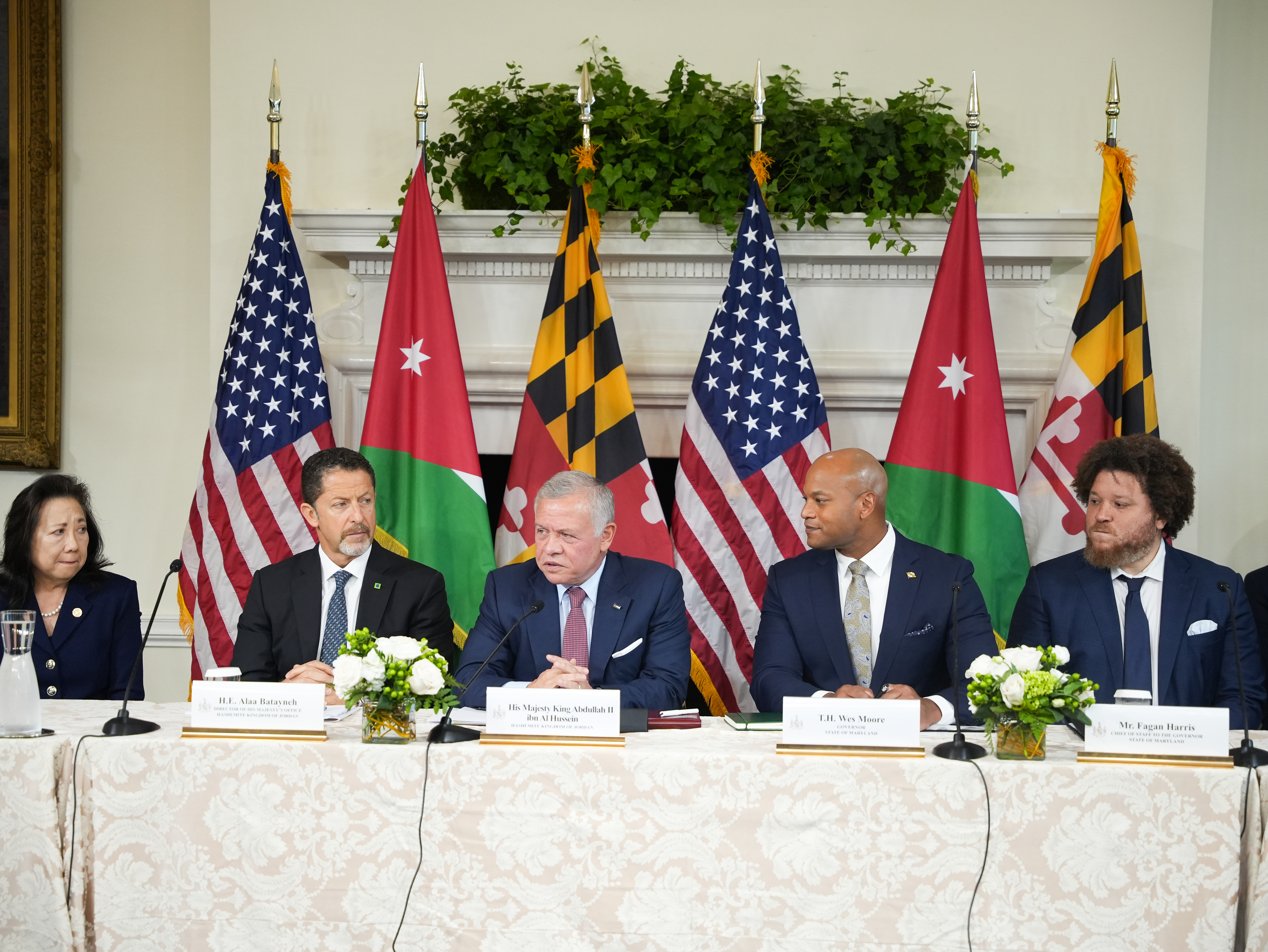 King meets US CEOs, representatives of universities