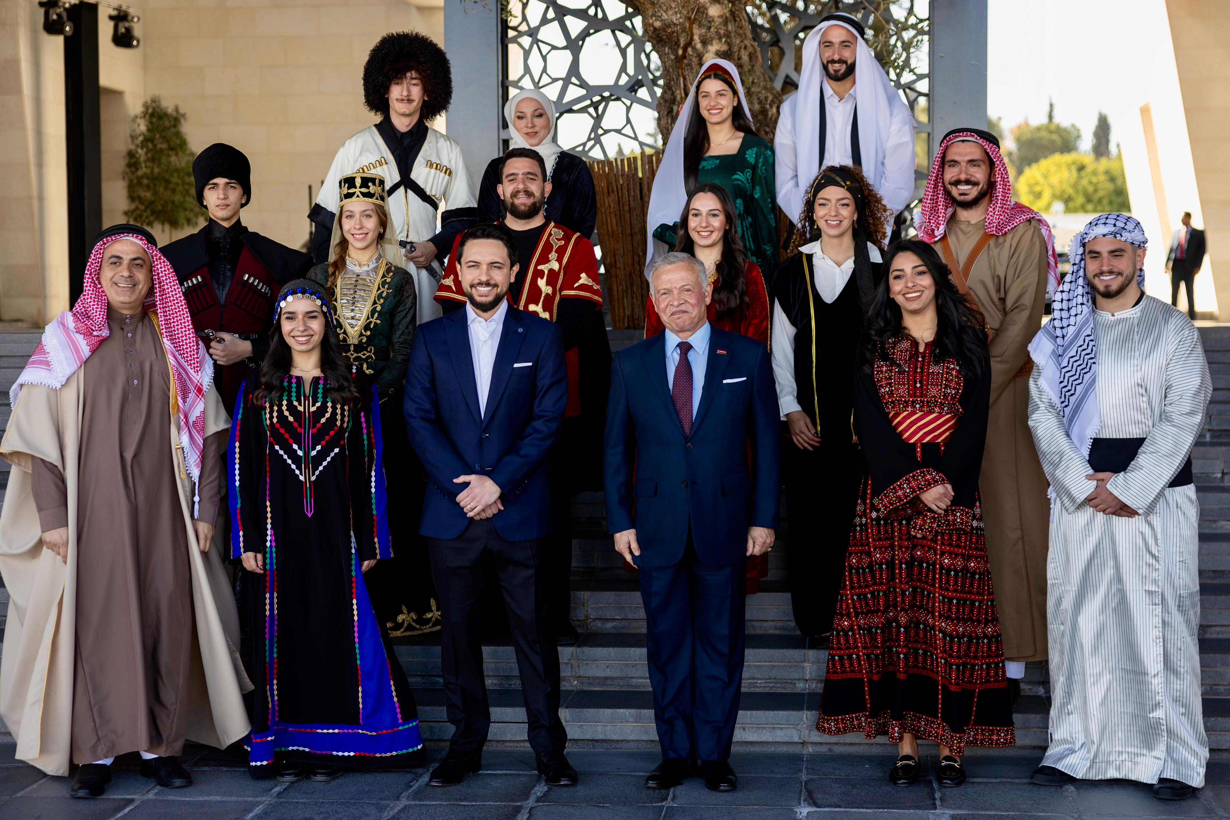 King meets figures from capital on occasion of Silver Jubilee, says Amman is Jordan&rsquo;s beating heart